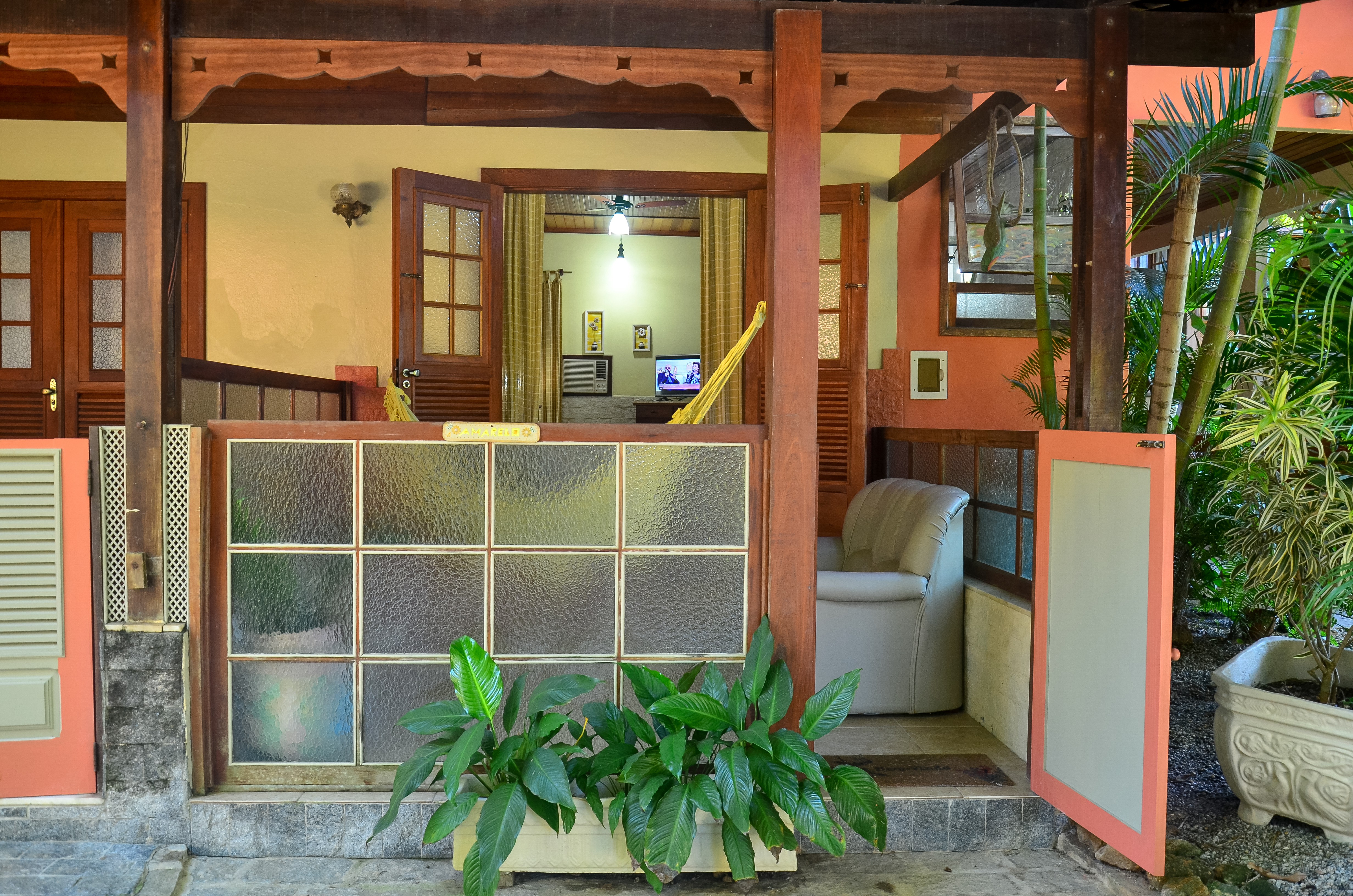 Pousada Dom Ângelo - Paraty RJ - Suíte Amarela