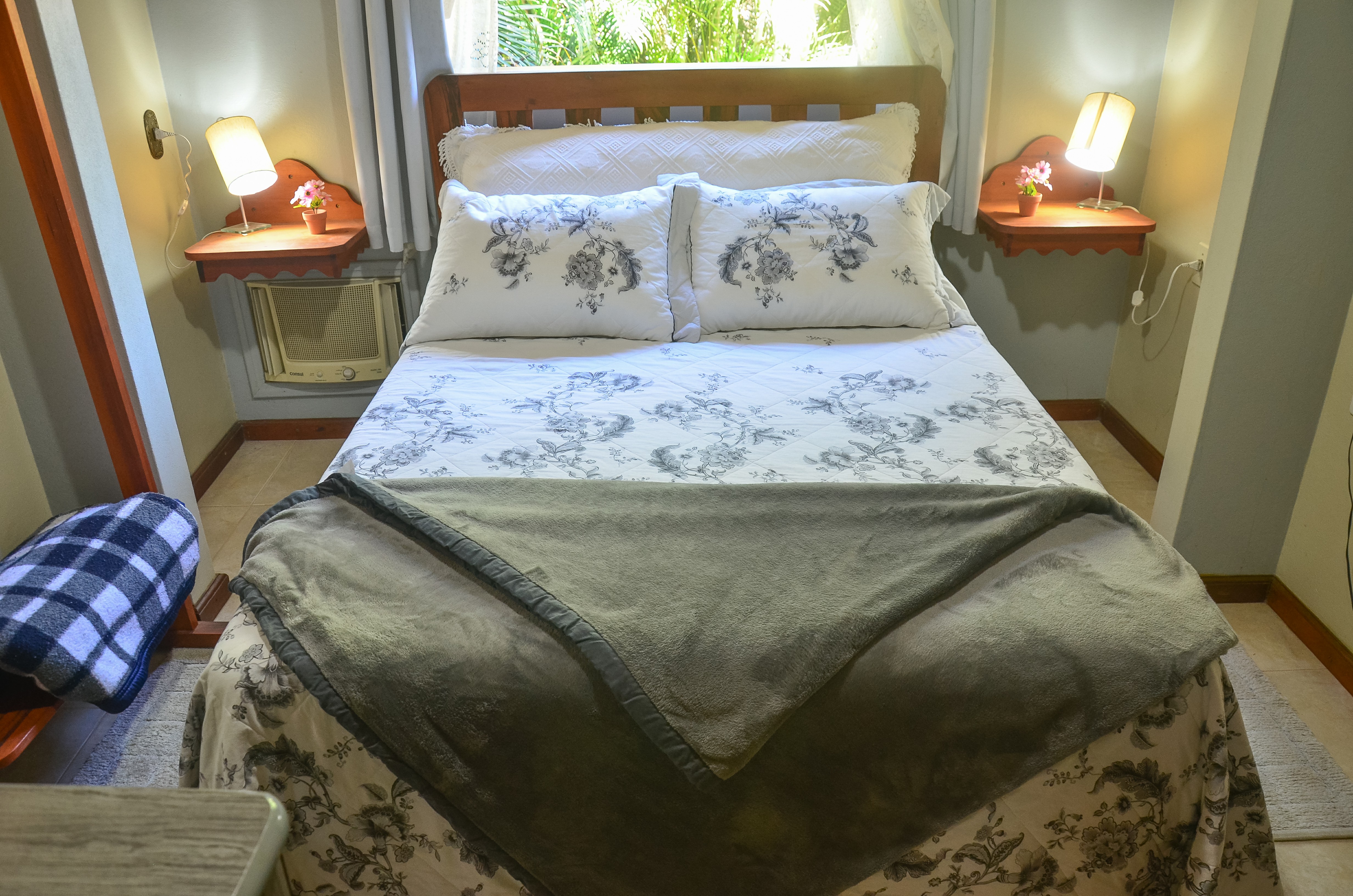 Pousada Dom Ângelo - Paraty RJ - Suíte Cinza