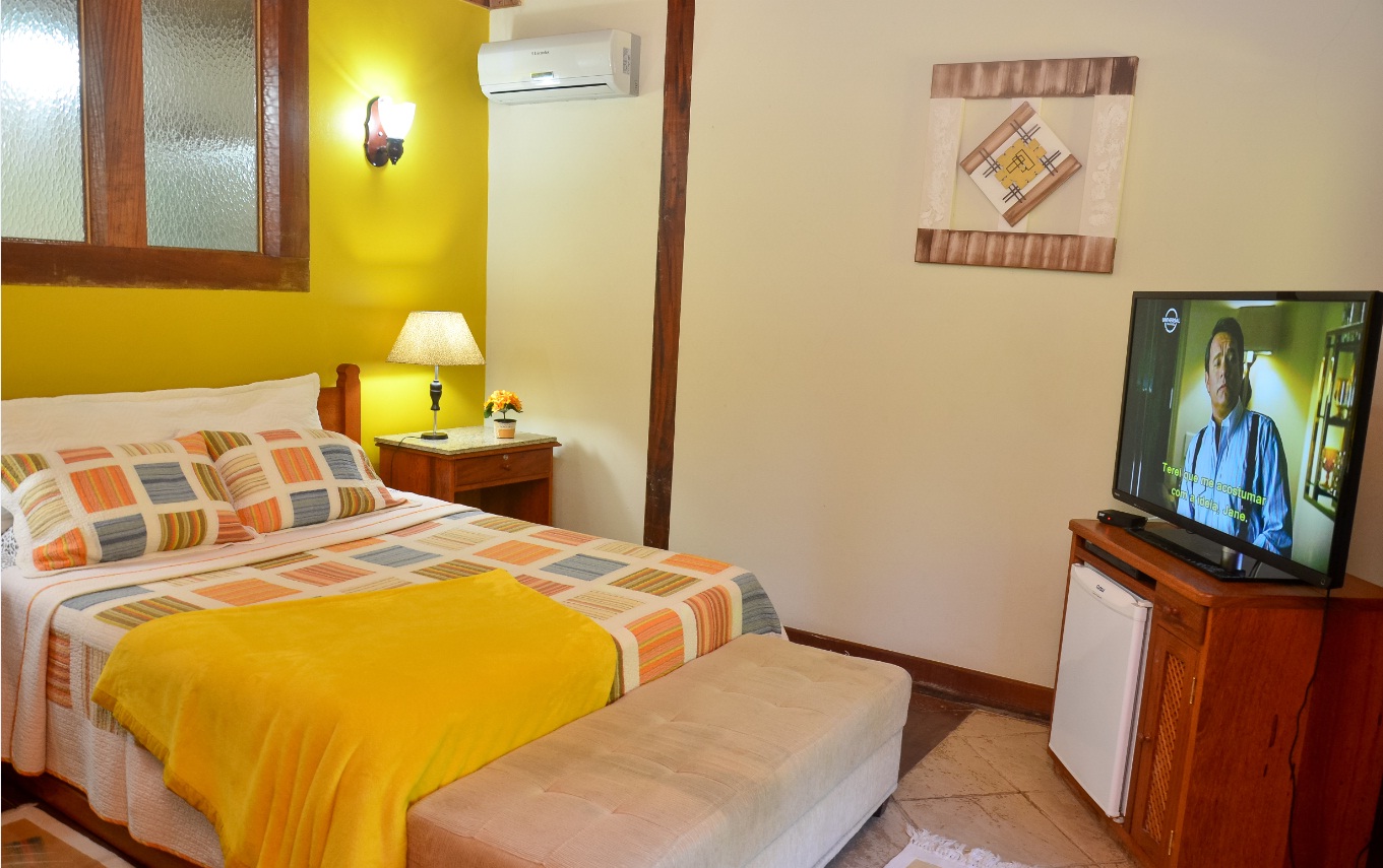 Pousada Dom Ângelo - Paraty RJ - Suíte Mostarda